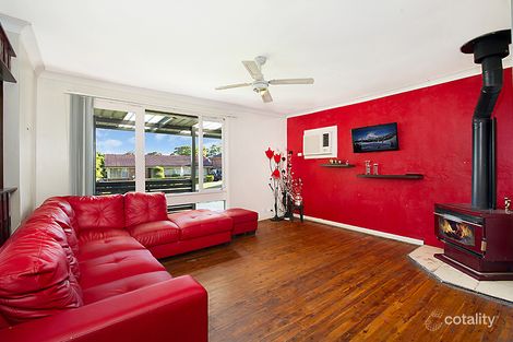 Property photo of 22 Pinaroo Crescent Bradbury NSW 2560