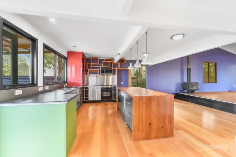 Property photo of 13 Mary Street Mount Lofty QLD 4350