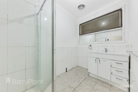 Property photo of 5 Benbury Close St Albans VIC 3021