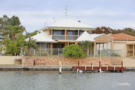 Property photo of 19 Waterside Drive Dudley Park WA 6210