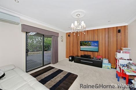 Property photo of 10 David Mews Mardi NSW 2259