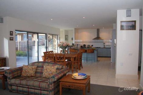 Property photo of 2/33 Baden Powell Place Mount Eliza VIC 3930
