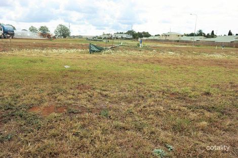 Property photo of 17 Nash Drive Glenvale QLD 4350