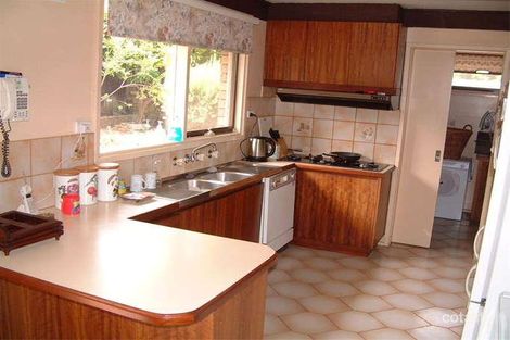 Property photo of 28 Threadbow Crescent Wheelers Hill VIC 3150