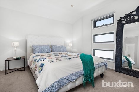 Property photo of 2/40C Victory Boulevard Ashburton VIC 3147