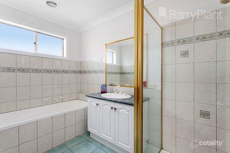 Property photo of 9 Abercairn Drive Narre Warren South VIC 3805
