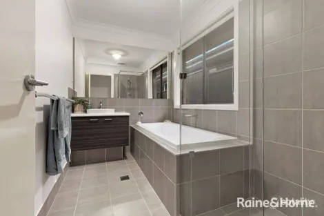 Property photo of 37 Derbyshire Road Spring Farm NSW 2570