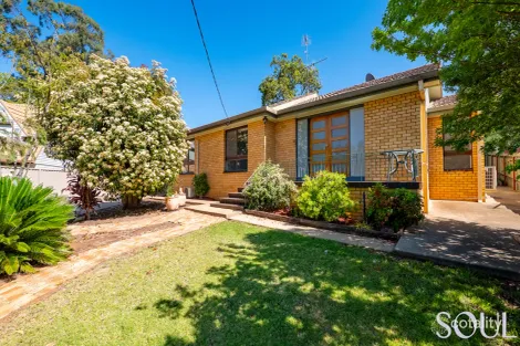 Property photo of 5 Knox Place Griffith NSW 2680