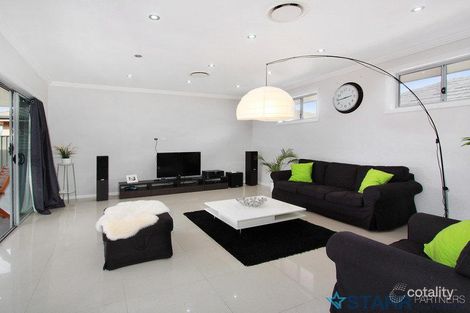 Property photo of 11 Highett Street Ropes Crossing NSW 2760