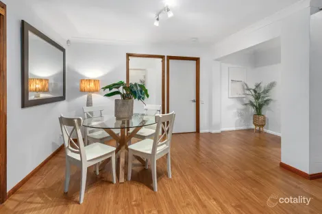 Property photo of 4 Camden Court Helensvale QLD 4212