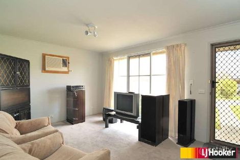 Property photo of 19 Ellindale Close Hampton Park VIC 3976