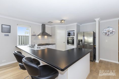 Property photo of 2 Kinvara Way Ridgewood WA 6030