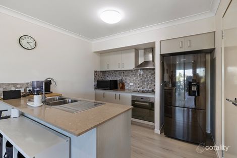 Property photo of 13 Albatross Court Carbrook QLD 4130