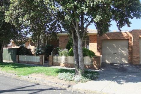 2/19 Kerferd St, Essendon North, VIC 3041