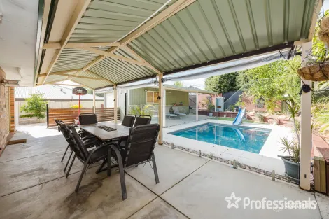 Property photo of 10 Bradford Place Marangaroo WA 6064