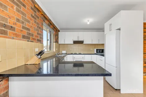 Property photo of 11 Berrivilla Close Berridale NSW 2628