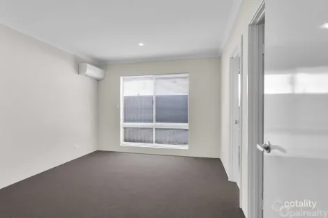 Property photo of 41 Sarasota Loop Madora Bay WA 6210