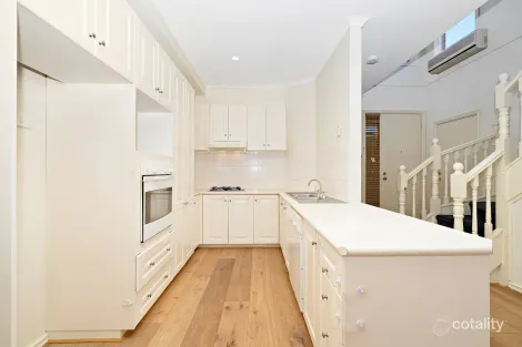 Property photo of 2/55-57 Wetherby Road Doncaster VIC 3108