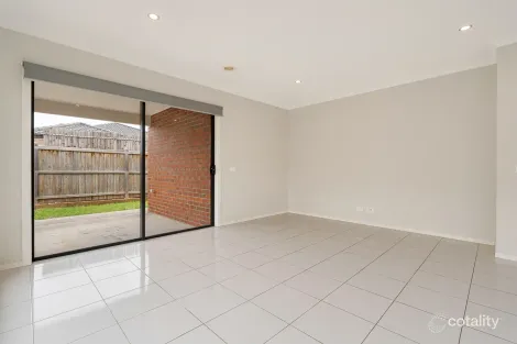 Property photo of 92 Whiteleaf Drive Mickleham VIC 3064