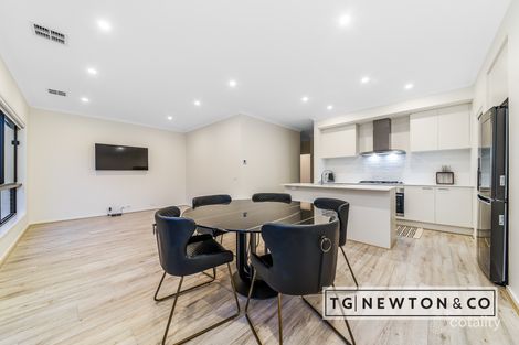 Property photo of 8 Clamoroso Drive Clyde North VIC 3978