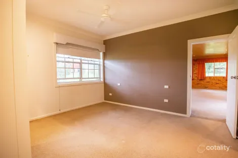 Property photo of 27 Lang Drive Bolwarra Heights NSW 2320