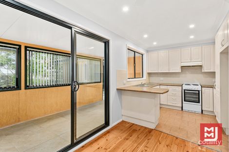 Property photo of 23 Matthews Drive Mount Warrigal NSW 2528