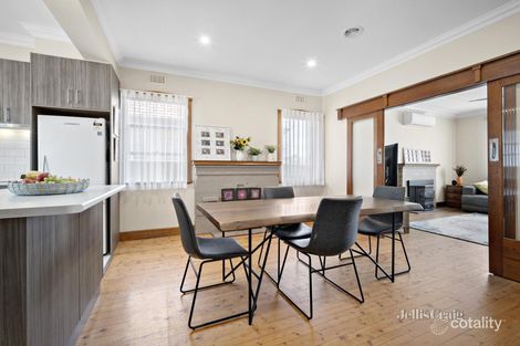 Property photo of 18 Iris Avenue Wendouree VIC 3355