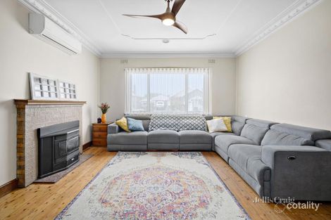 Property photo of 18 Iris Avenue Wendouree VIC 3355