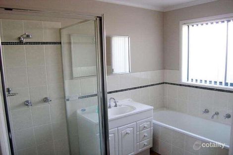 Property photo of 10 Unwin Avenue Jerrabomberra NSW 2619