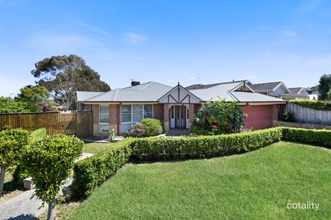 Property photo of 15 Nightingale Crescent Berwick VIC 3806