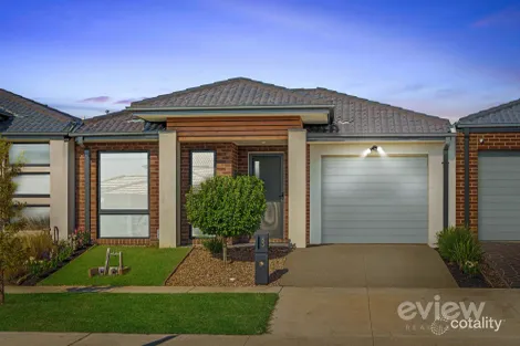 Property photo of 53 Stanmore Crescent Wyndham Vale VIC 3024