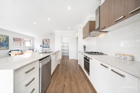 Property photo of 10 Inverloch Avenue Clyde VIC 3978