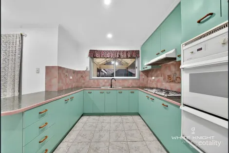 Property photo of 26 Sunbird Crescent Hoppers Crossing VIC 3029