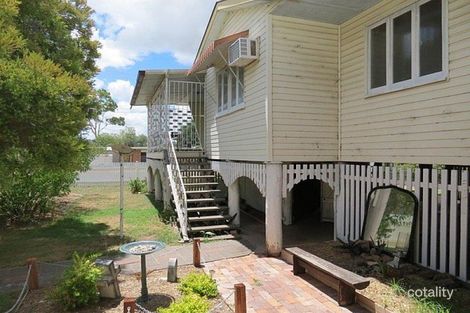64 HARRIS ST, EMERALD, QLD 4720