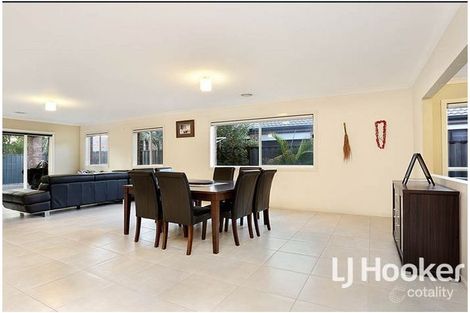 Property photo of 22 Juniper Avenue Point Cook VIC 3030