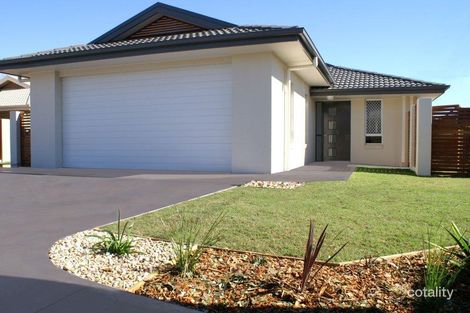 Property photo of 4 Somerset Place Yamba NSW 2464