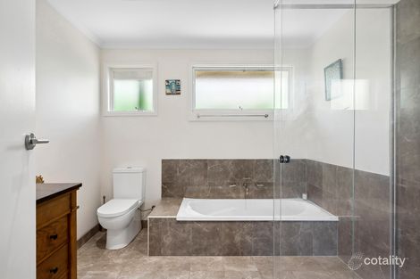 Property photo of 11 Ardlui Drive Newtown VIC 3220