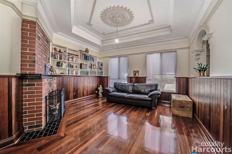 588 Neaves Rd, Mariginiup, WA 6078