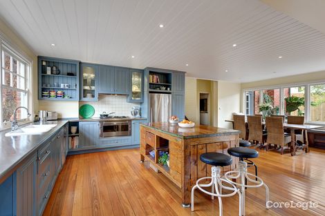 Property photo of 4 Mountain Grove Kew VIC 3101