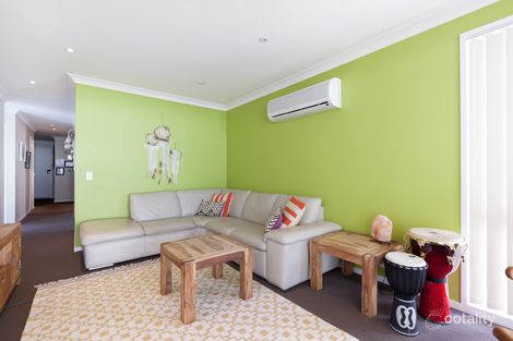 Property photo of 20 Mackillop Crescent St Helens Park NSW 2560