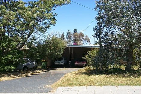 33b Arthur Rd, Hamilton Hill, WA 6163