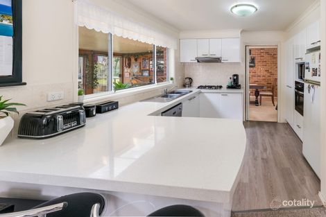 Property photo of 40 Germaine Avenue Bateau Bay NSW 2261