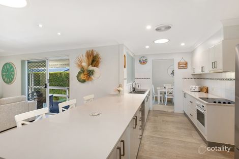 Property photo of 2 Boorana Close Killarney Vale NSW 2261