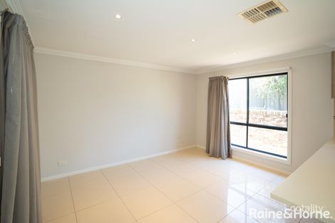 Property photo of 1/81 Atherton Crescent Tatton NSW 2650