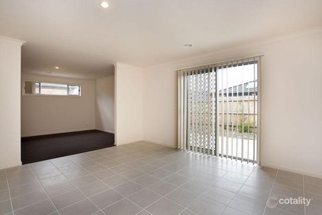 Property photo of 23 Cascade Way Pakenham VIC 3810