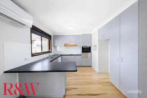 Property photo of 16 Clement Place Ingleburn NSW 2565