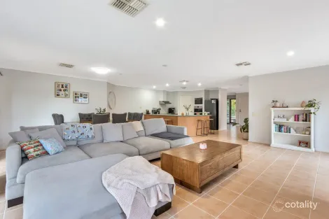 Property photo of 19 Gleeson Grove Evanston Park SA 5116