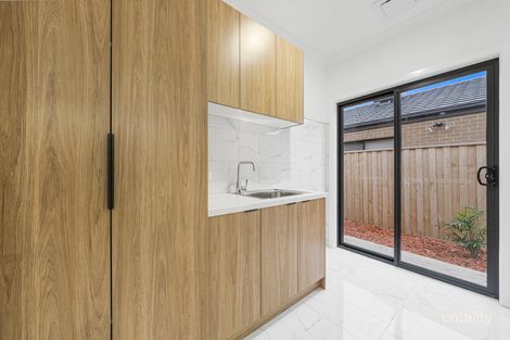 Property photo of 19 Carcoola Rise Clyde North VIC 3978