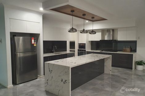36 Roehampton Dr, Strathtulloh, VIC 3338