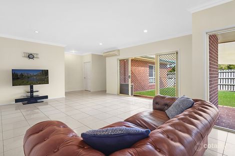 Property photo of 18 Farsley Place Manly West QLD 4179